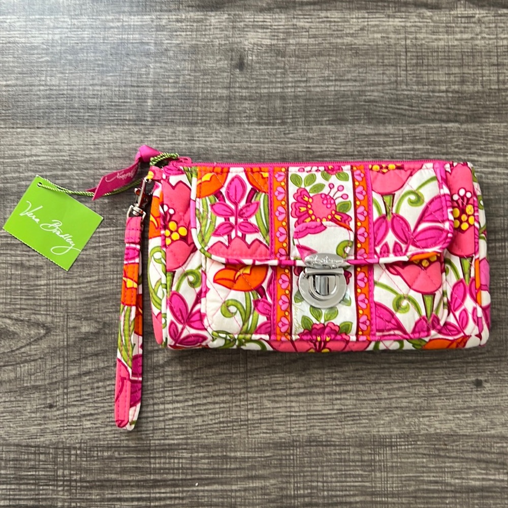 NWT Lilli Bell Vera Bradley Pushlock Wristlet